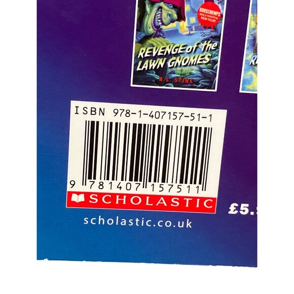 Goosebumps Book "The Scarecrow Walks At Midnight" By R.L. Stine - Picture 9 of 11
